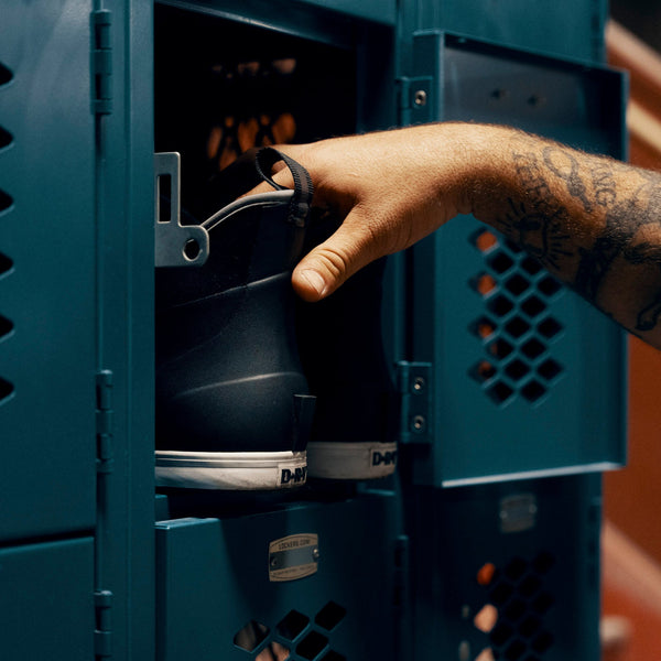 Studio Black 6 in Deck Boot