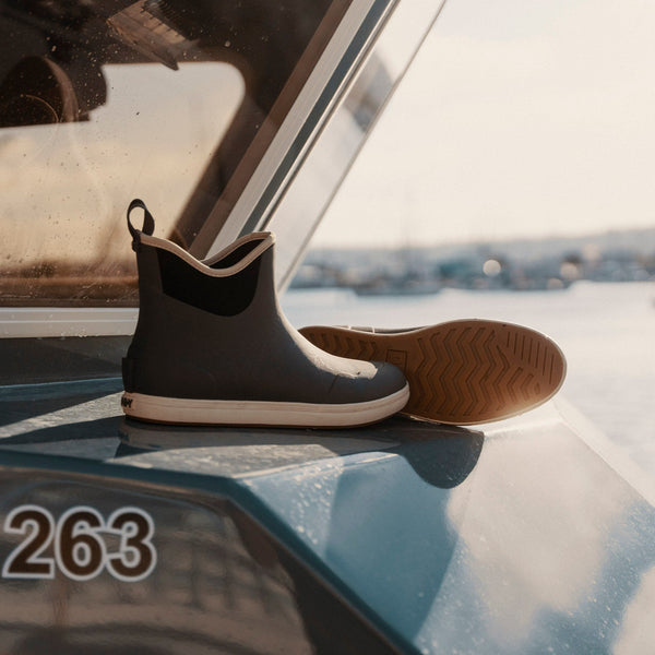 Coastal Grey 6 in Deck Boot