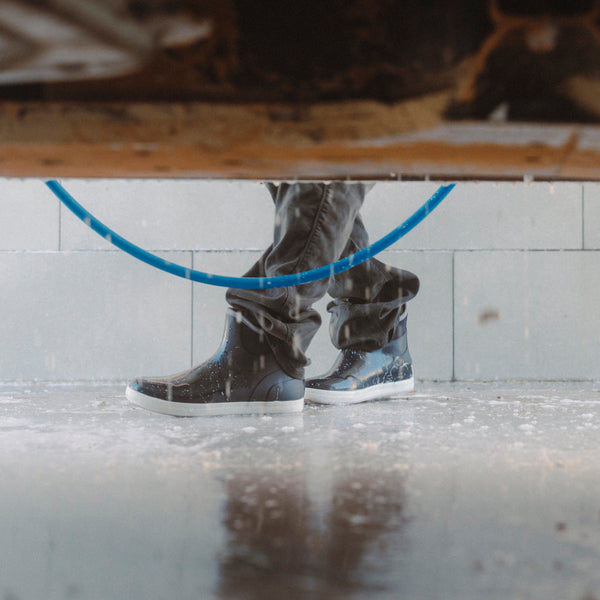 Studio Black 6 in Deck Boot