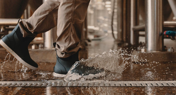 Person wearing The D.R.Y Brand Starboard 6